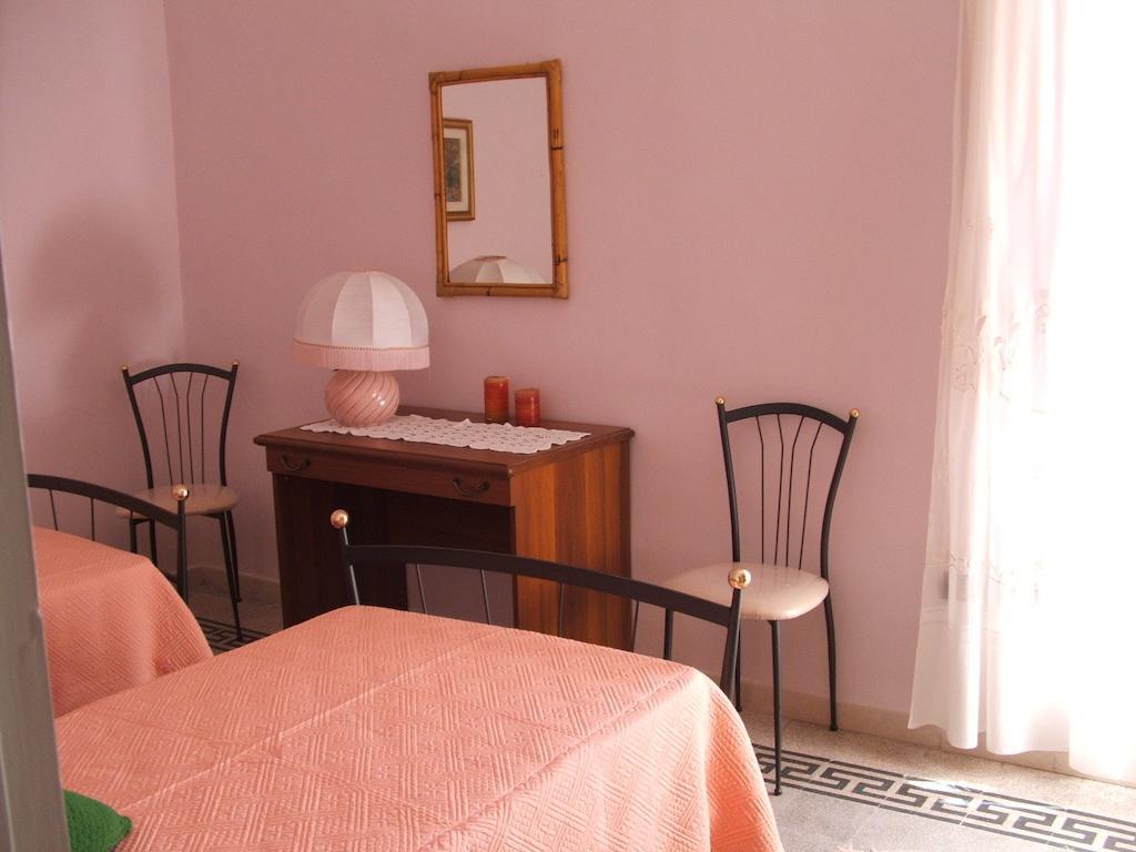 Bed and Breakfast Abruzzo Segreto Navelli Habitación foto